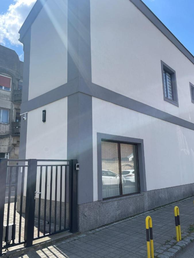 Morpheus Apartmani Σρέμσκα Μιτρόβιτσα Εξωτερικό φωτογραφία