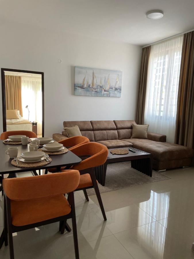 Morpheus Apartmani Σρέμσκα Μιτρόβιτσα Εξωτερικό φωτογραφία