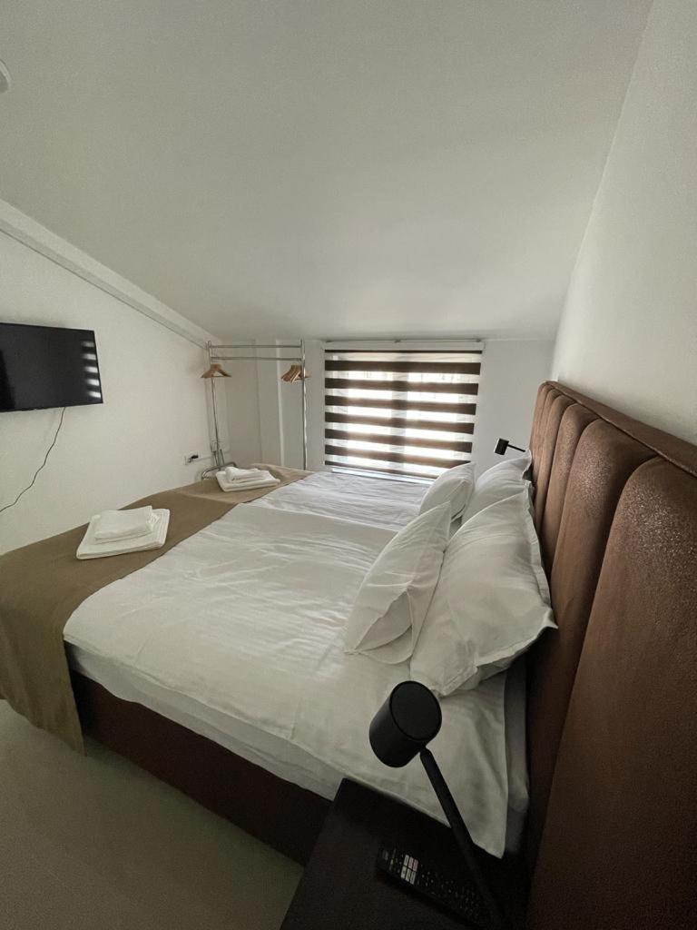 Morpheus Apartmani Σρέμσκα Μιτρόβιτσα Εξωτερικό φωτογραφία